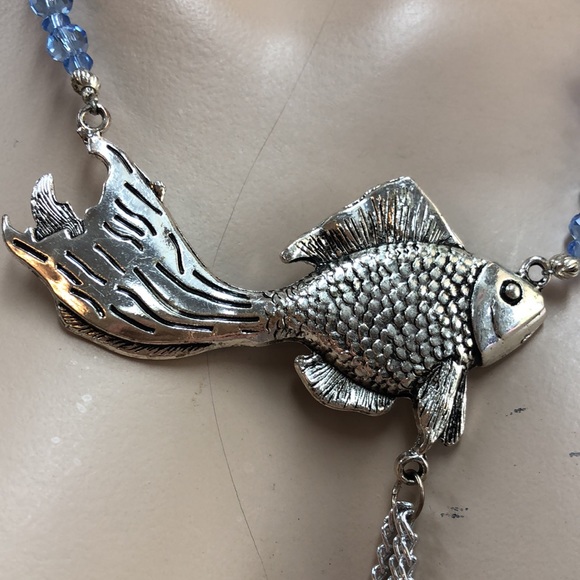 Beta Fish Necklace - Picture 3 of 16